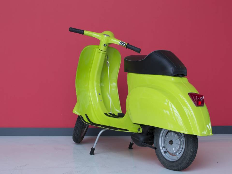 Vespa 50l Vespa 50 Del 1968 50 L Vespa Special Marce Faro Tondo