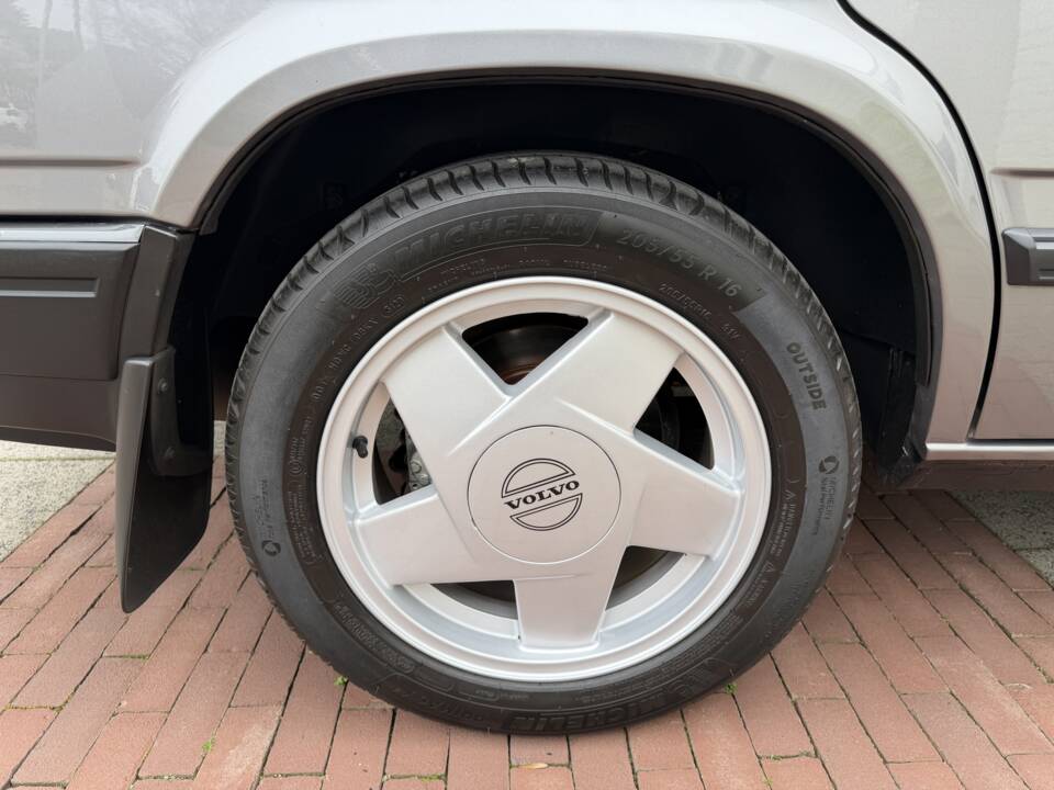 Obraz 29/53 pojazdu Volvo 740 (1990)