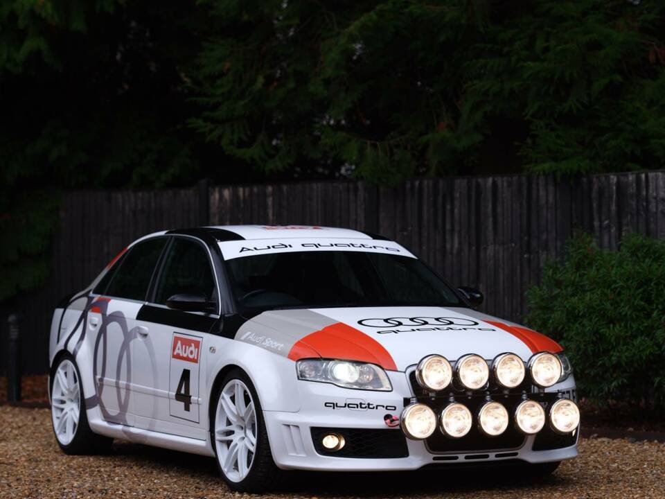 Bild 43/48 von Audi RS4 (2007)