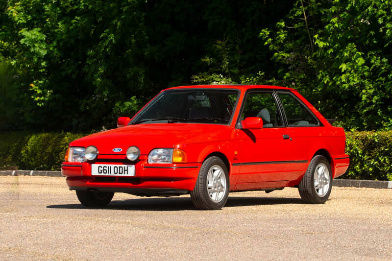 Image 16/50 of Ford Escort IV XR3i (1989)