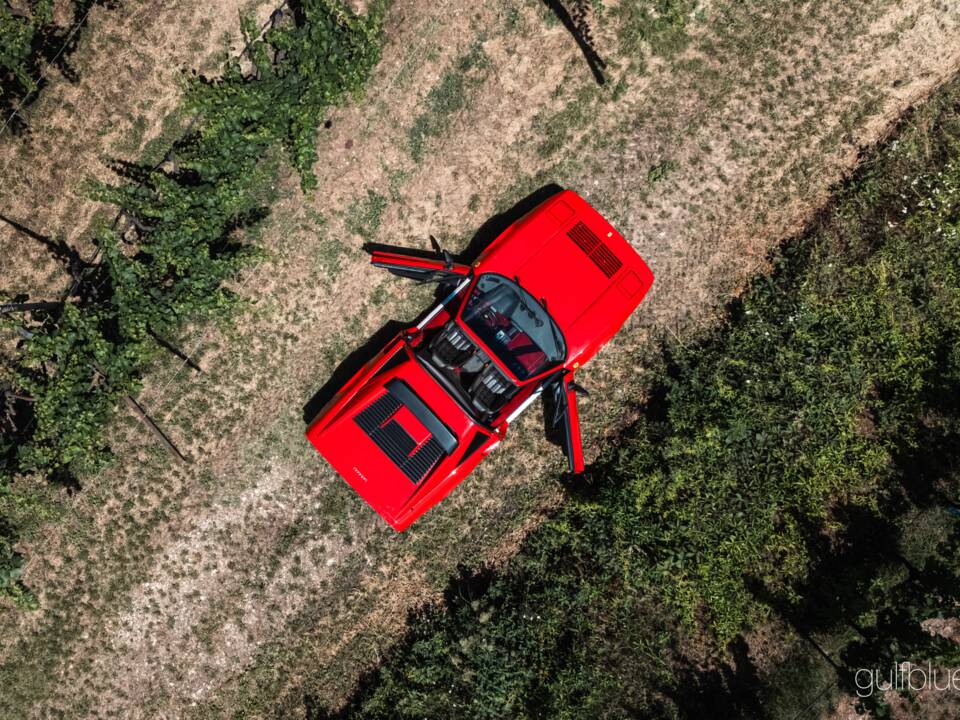 Image 2/73 of Ferrari 208 GTS Turbo (1989)