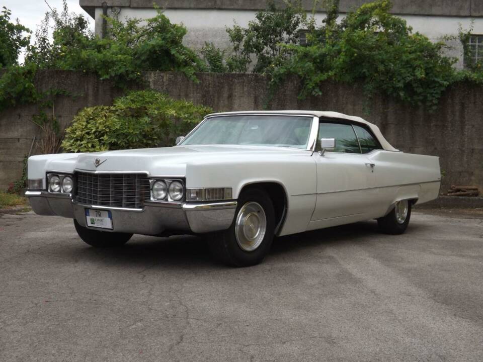 Image 4/50 of Cadillac DeVille Convertible (1969)