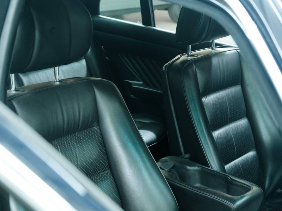 Bild 18/50 von Mercedes-Benz 500 SEL (1990)