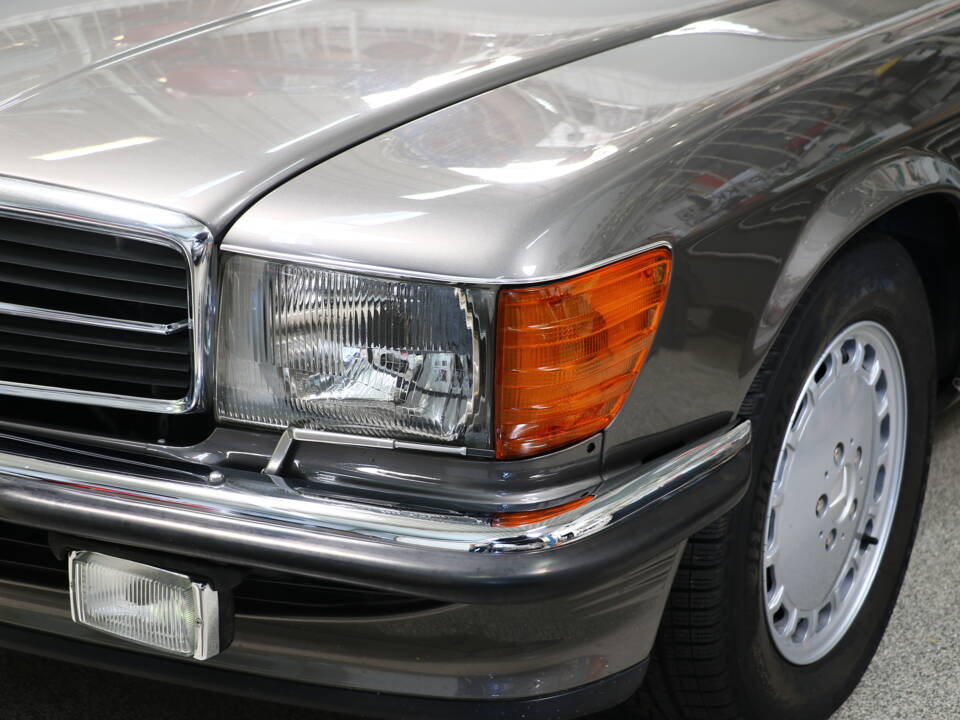 Image 11/37 of Mercedes-Benz 420 SL (1988)