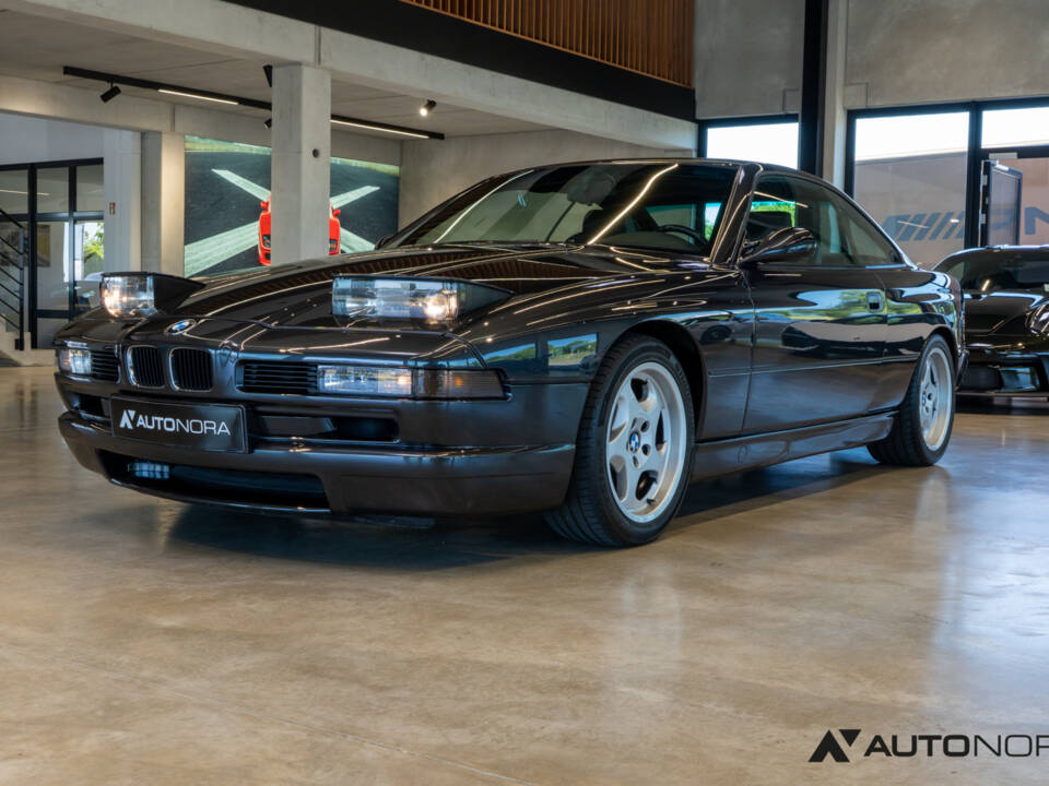 Image 22/46 of BMW 850CSi (1993)