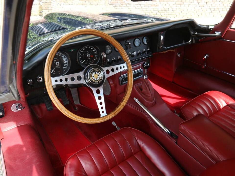 Imagen 40/50 de Jaguar E-Type 4.2 (1964)