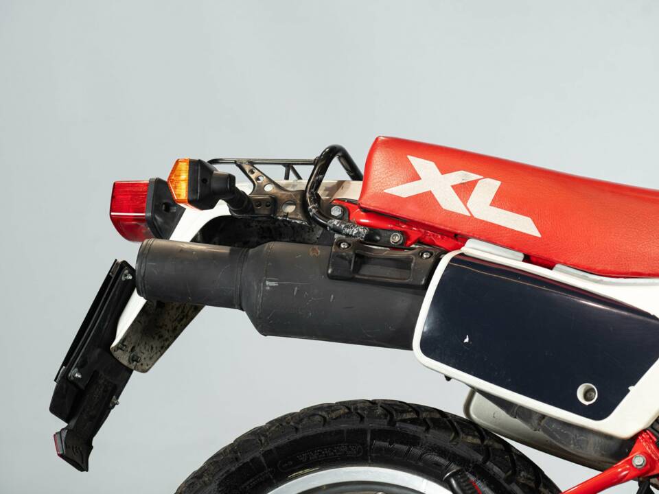 Bild 31/50 von Honda DUMMY (1985)