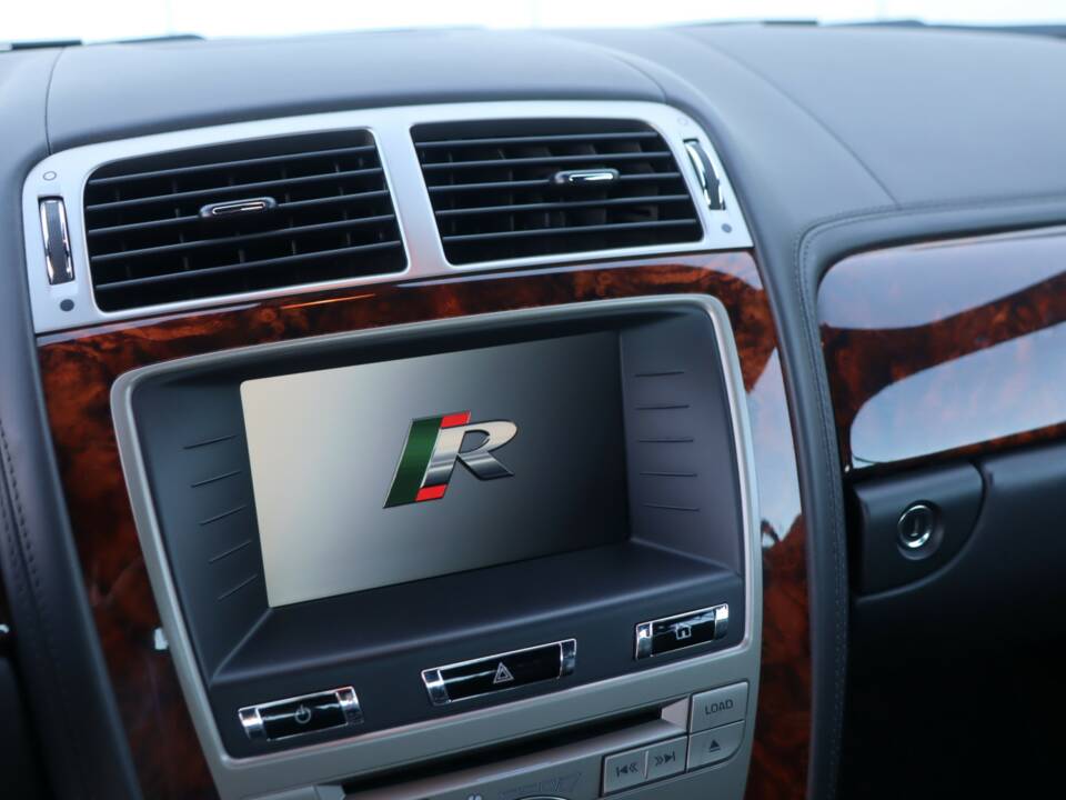 Image 26/50 of Jaguar XKR (2010)