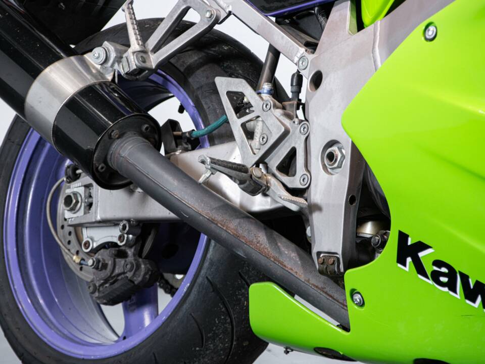 Afbeelding 41/50 van Kawasaki Ninja 750 ZX-7R (1996)