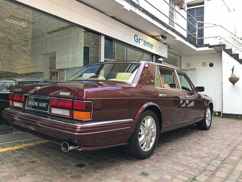 Imagen 21/26 de Bentley Brooklands R Mulliner (1998)