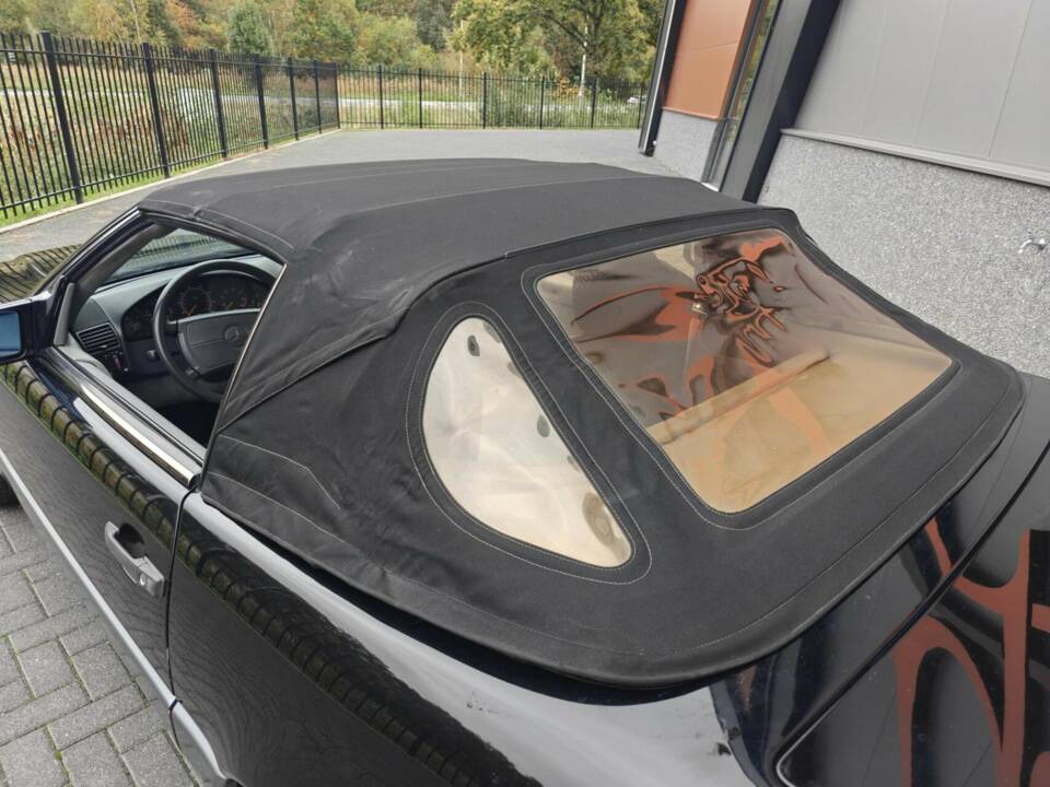 Image 29/50 de Mercedes-Benz 500 SL (1991)