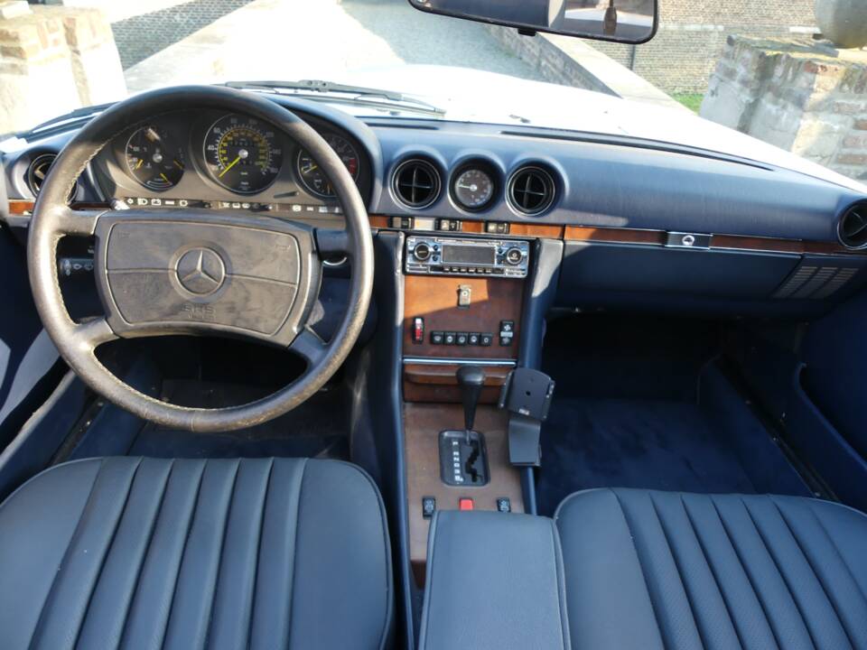 Afbeelding 7/7 van Mercedes-Benz 560 SL (1989)
