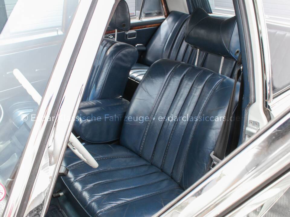 Image 9/35 de Mercedes-Benz 300 SEL 3.5 (1971)