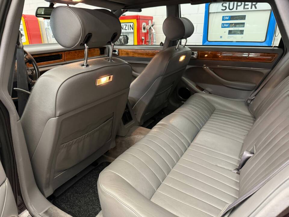 Image 13/21 of Jaguar XJ 6 4.0 Sovereign (1995)