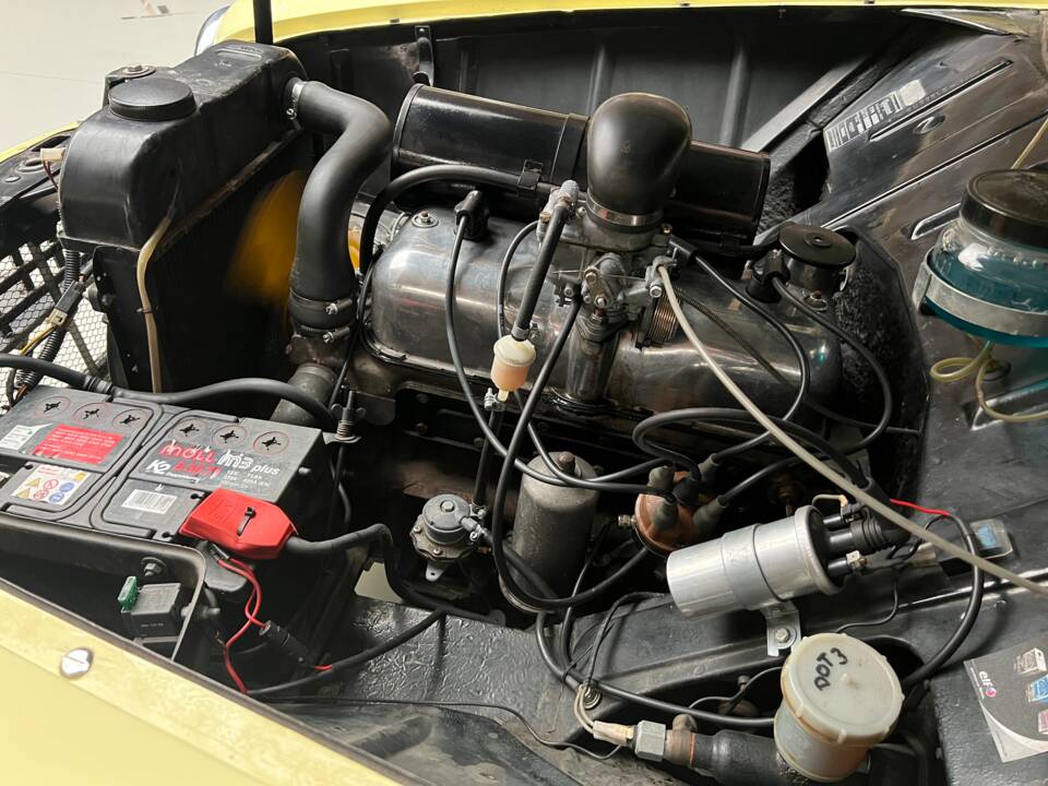 Bild 27/31 von Peugeot 403 Cabriolet (1957)
