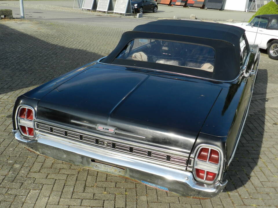 Image 23/64 de Ford Galaxie 500 XL (1968)