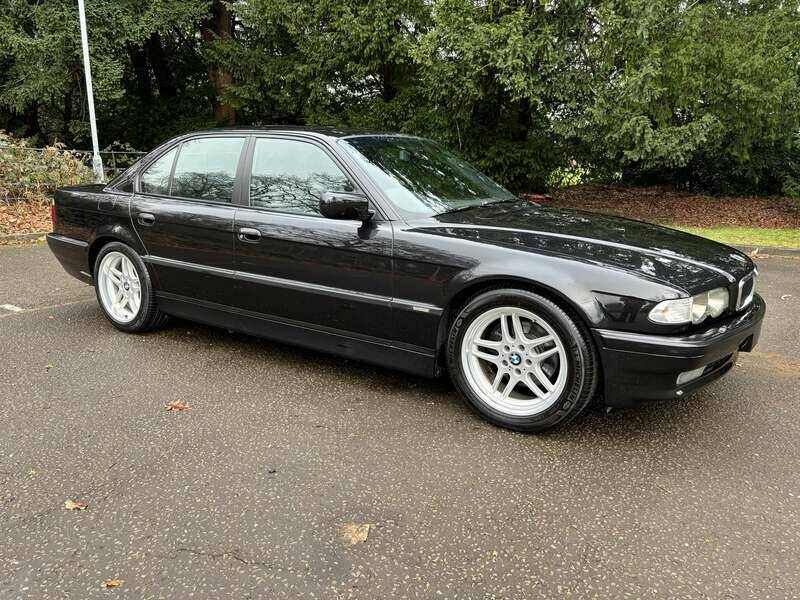 Image 8/50 de BMW 735i (2001)