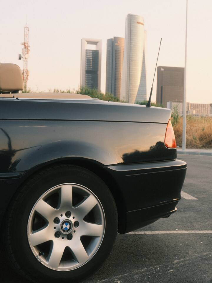 Image 3/14 of BMW 320Ci (2001)