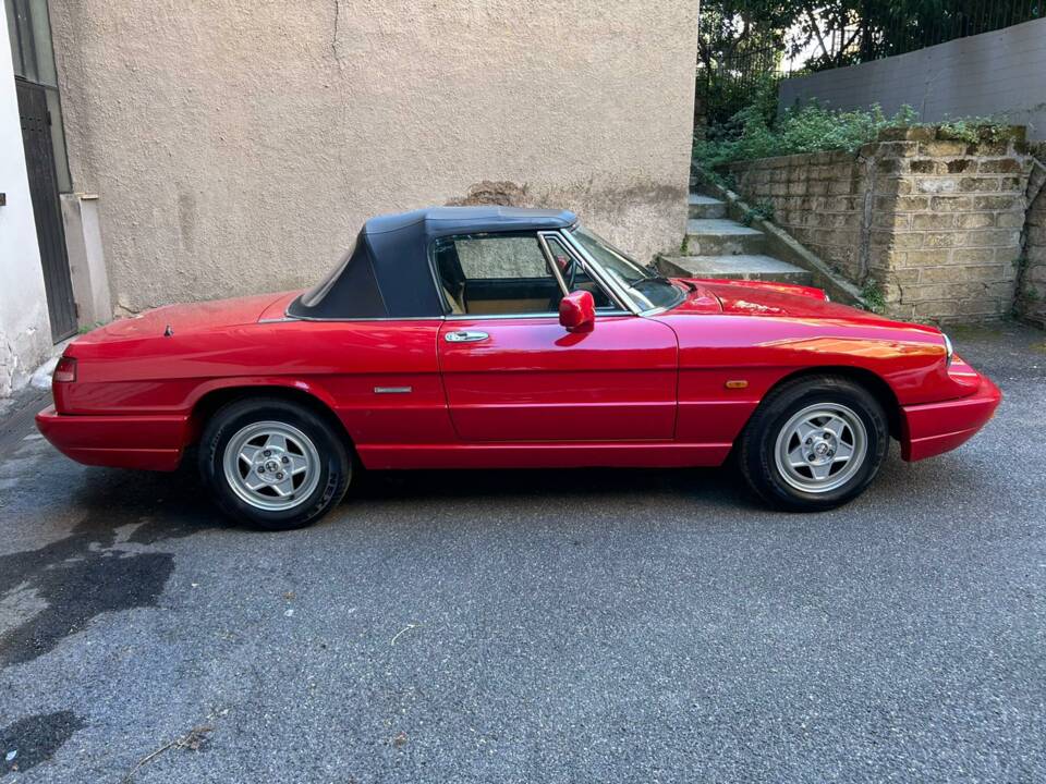 Image 5/8 of Alfa Romeo 1.6 Spider (1991)