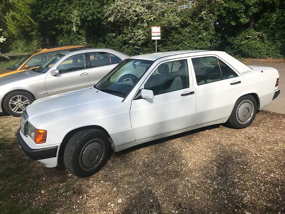 Image 3/9 of Mercedes-Benz 190 E 2.0 (1992)