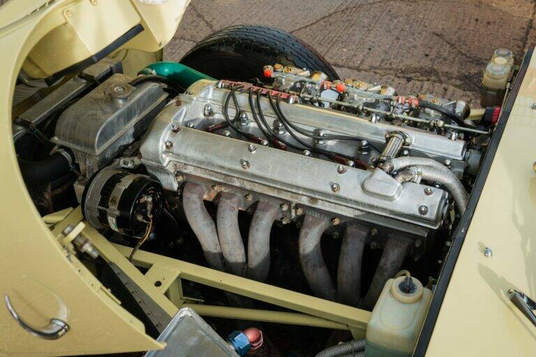 Image 22/50 of Jaguar E-Type 3.8 (1963)