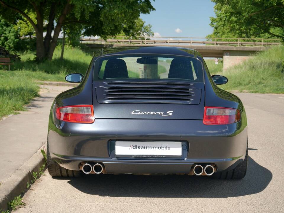 Image 33/33 of Porsche 911 Carrera S (2005)