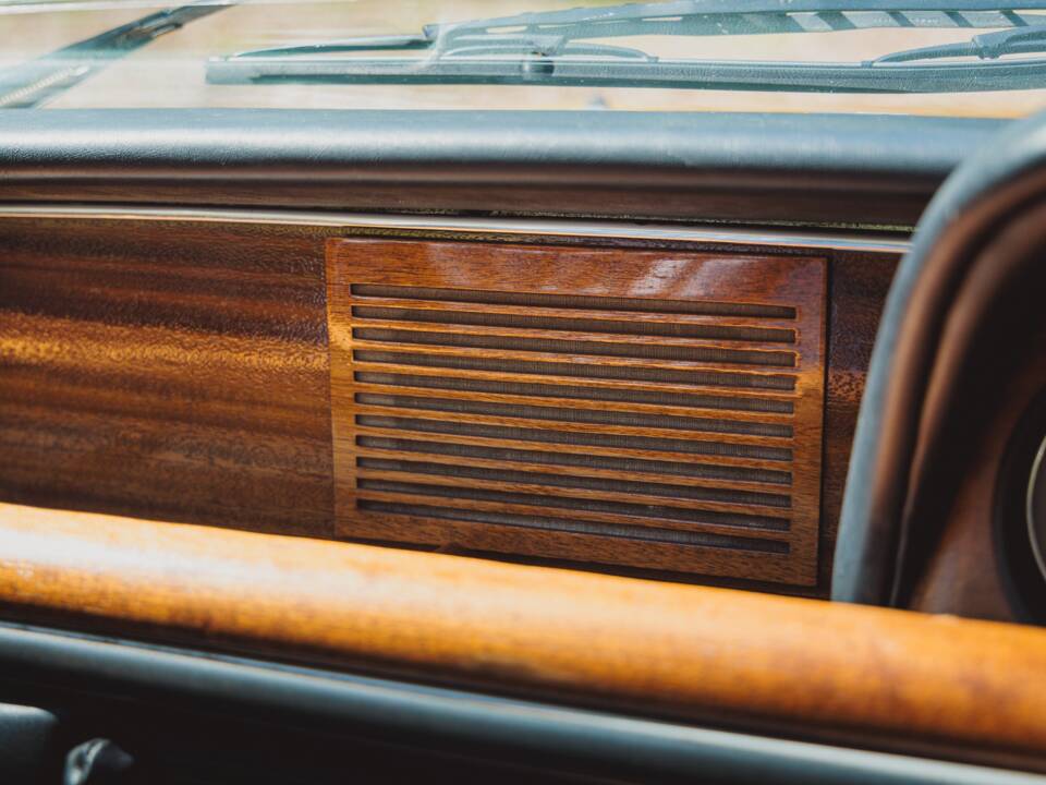 Immagine 30/35 di BMW 3,0 CS (1973)