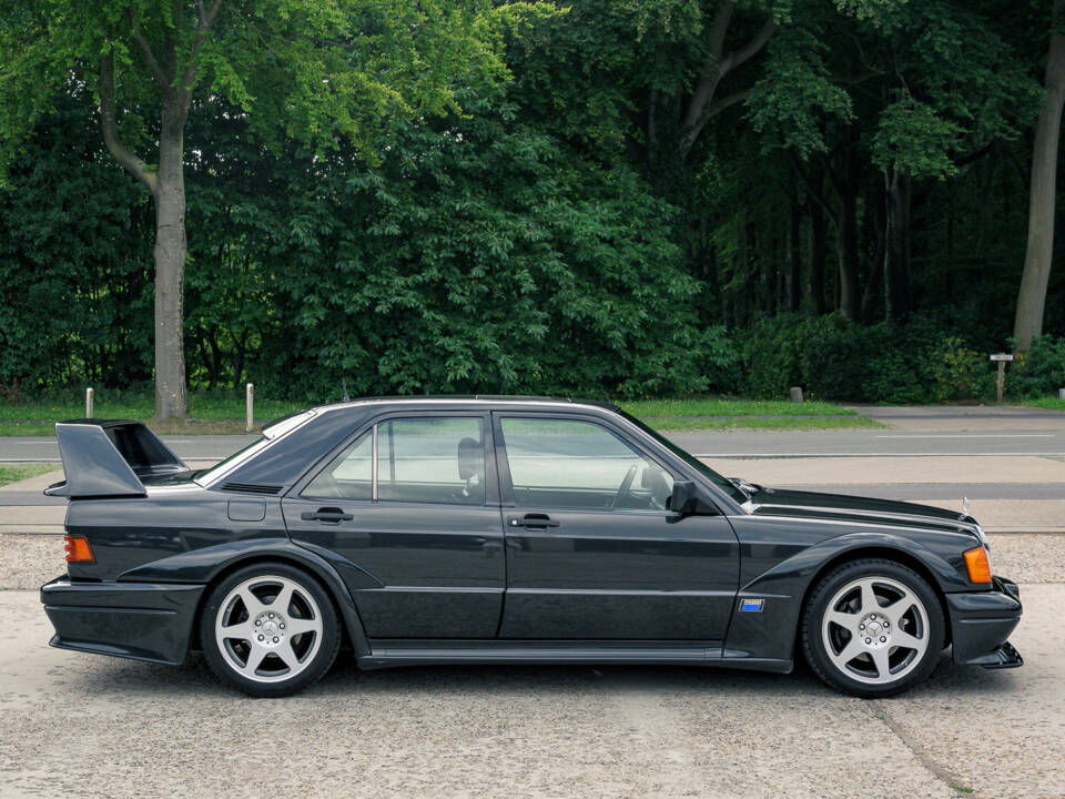 Bild 14/53 von Mercedes-Benz 190 E 2.5-16 (1991)
