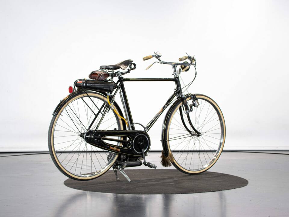 Image 4/50 of Bianchi Cesare (1939)