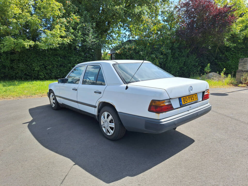 Afbeelding 10/15 van Mercedes-Benz 300 D (1986)