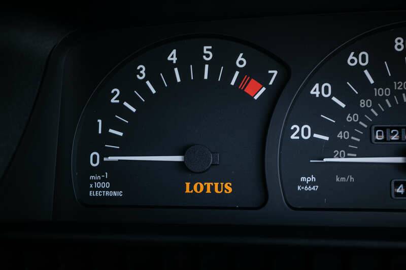 Image 21/37 de Vauxhall Lotus Carlton 3.6 (1993)
