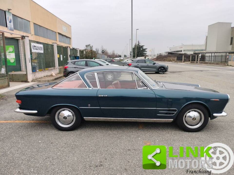 Image 4/10 de FIAT 2300 S Coupé (1966)