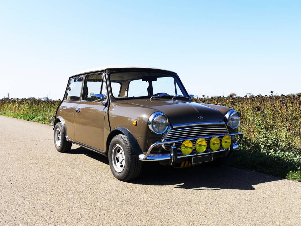 Image 2/58 de Innocenti Mini Cooper 1000 (1972)