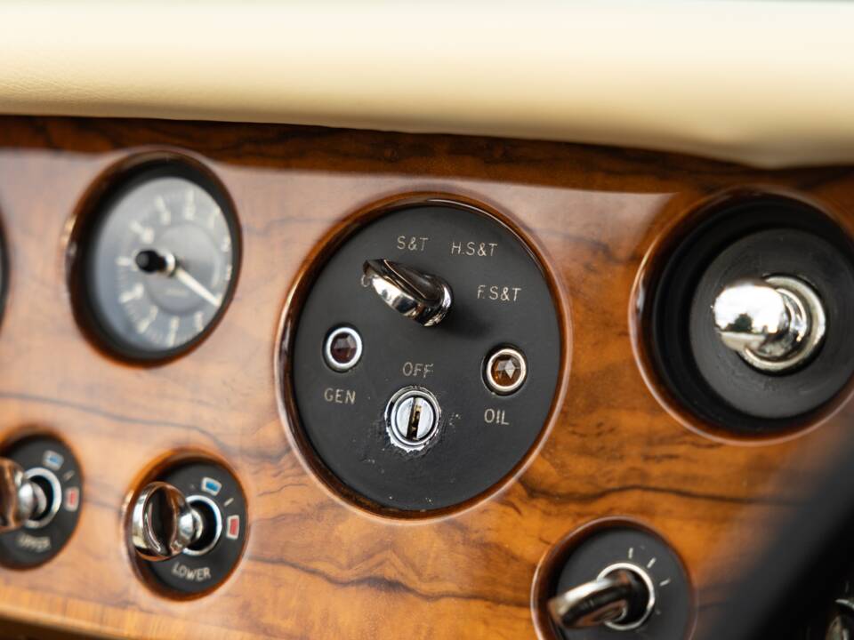 Imagen 42/50 de Rolls-Royce Silver Shadow I (1968)