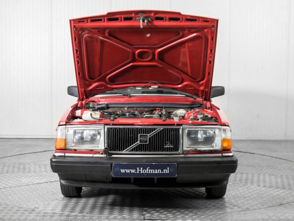 Image 38/50 of Volvo 240 (1987)