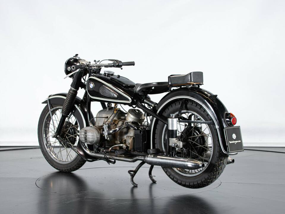 Image 8/50 de BMW R 51 (1954)