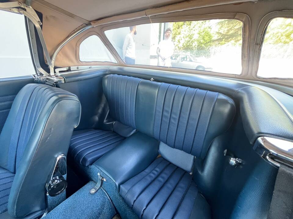 Image 14/26 of Mercedes-Benz 350 SL (1974)