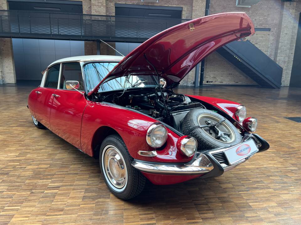 Image 31/37 of Citroën ID 19 (1967)