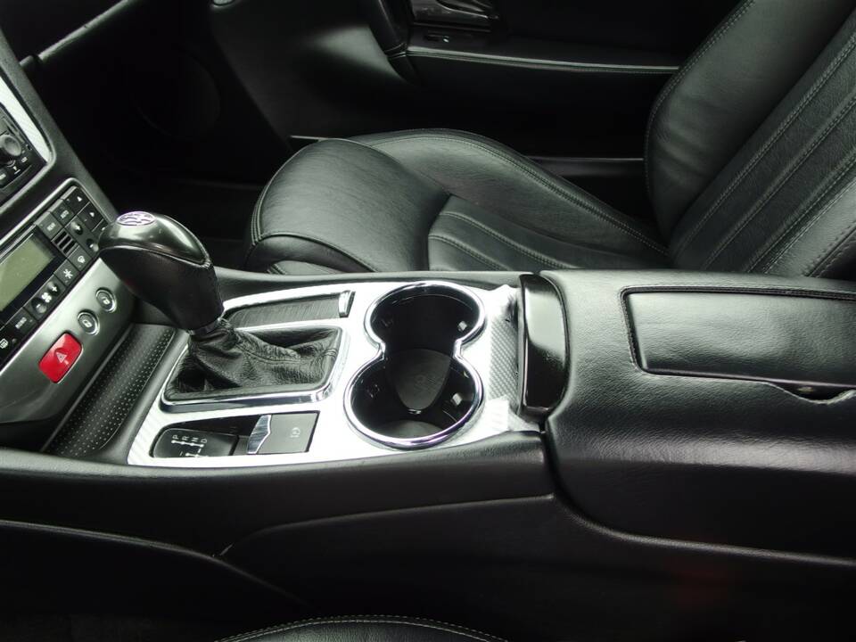 Bild 69/98 von Maserati GranTurismo 4.2 (2009)