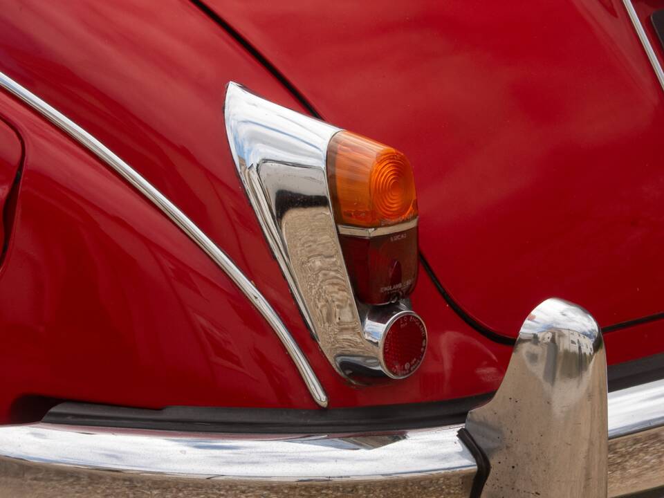 Image 32/50 of Jaguar Mk II 3.8 (1964)