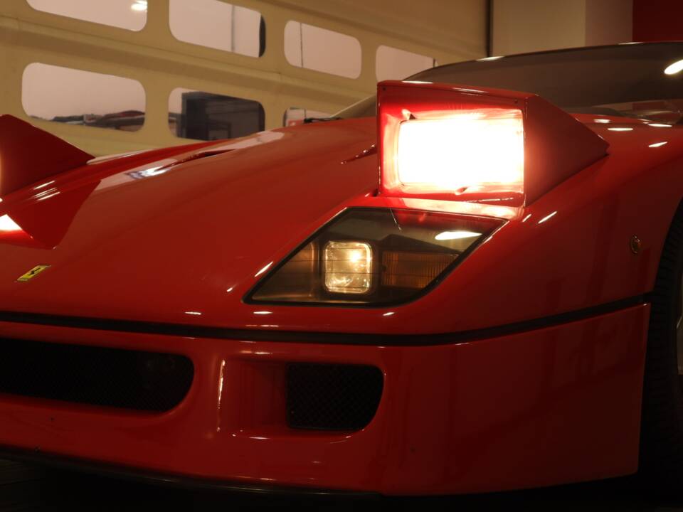 Immagine 8/16 di Ferrari F40 (1989)