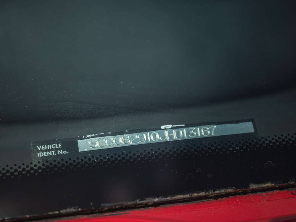 Image 19/28 of Lotus Esprit Turbo HC (1988)