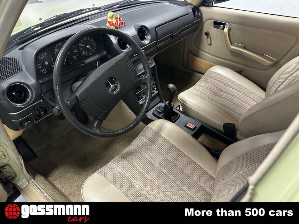 Image 8/15 de Mercedes-Benz 200 D (1978)