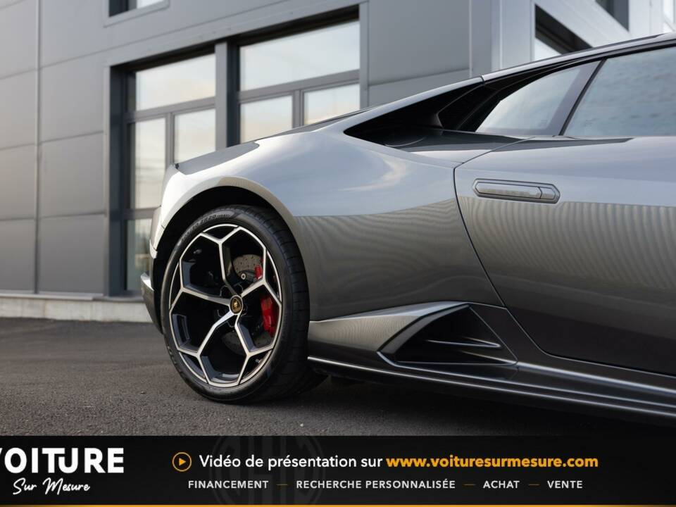 Image 7/32 of Lamborghini Huracán EVO (2020)