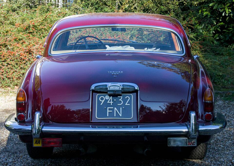 Bild 7/8 von Jaguar 420 G (1968)