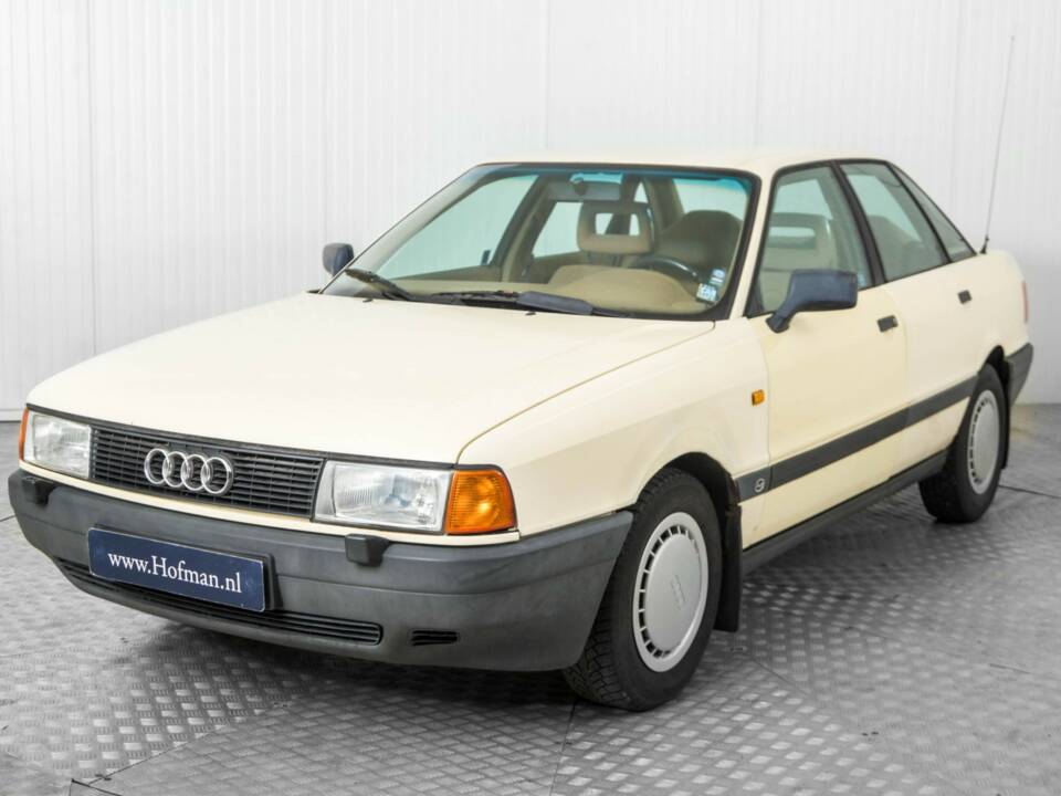 Immagine 17/50 di Audi 80 quattro  -  1.8S (1987)