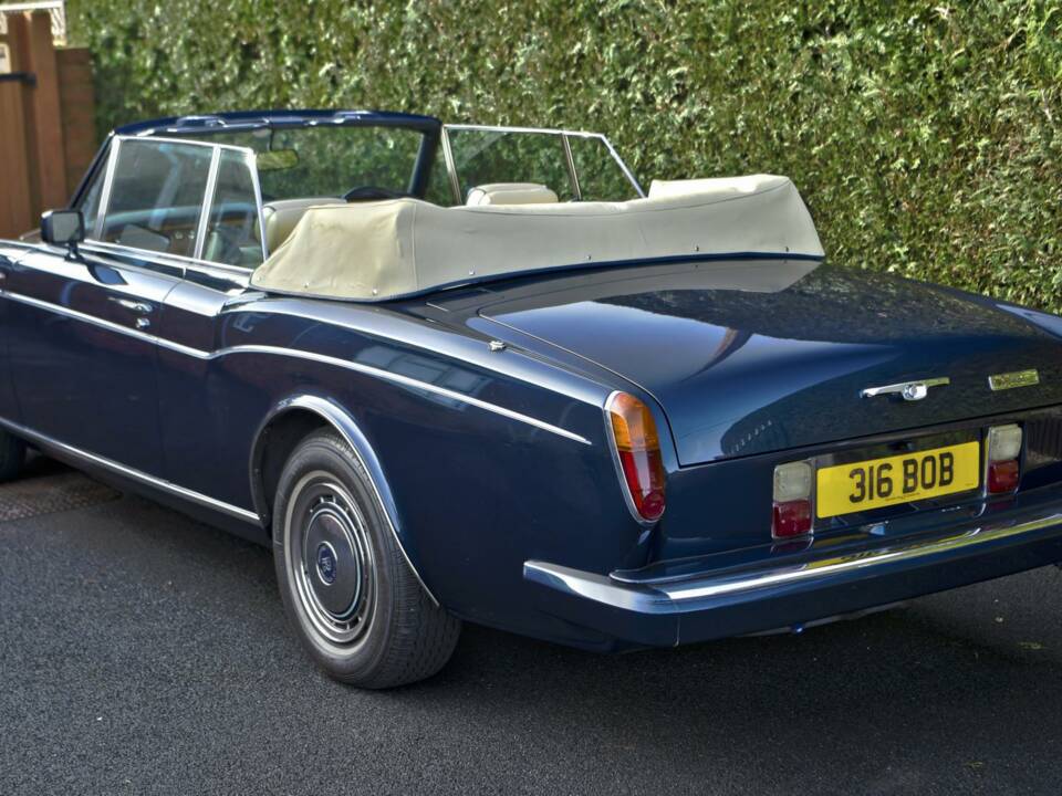 Image 14/50 of Rolls-Royce Corniche III (1990)