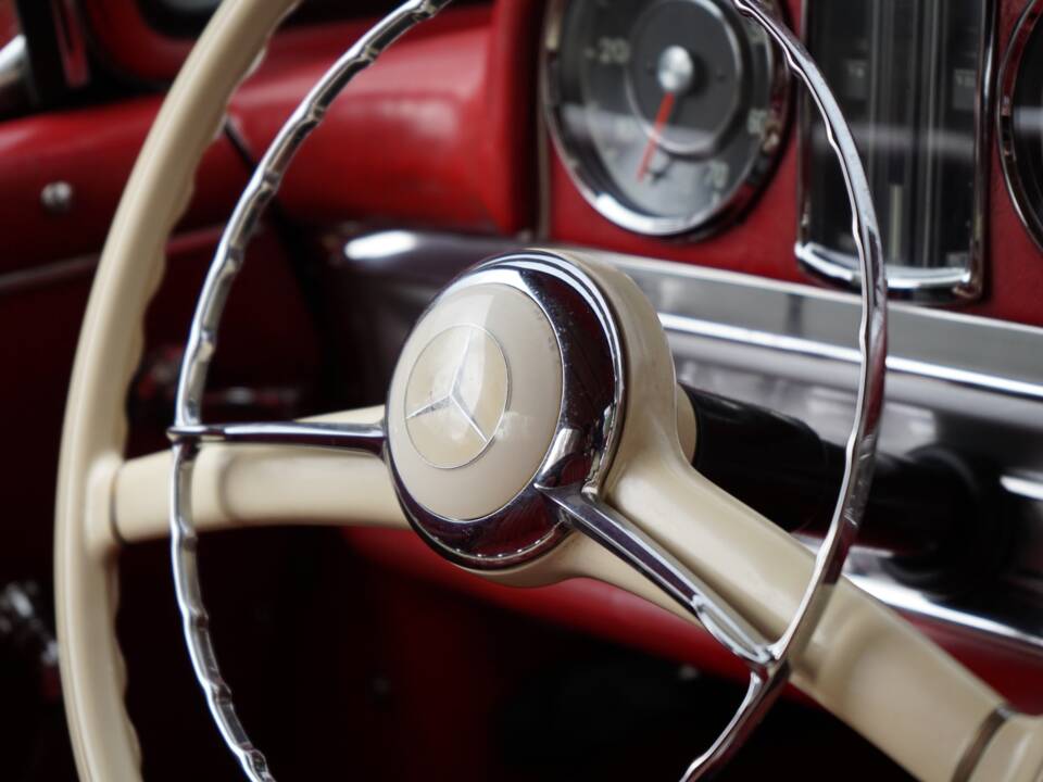 Image 16/37 of Mercedes-Benz 300 SL Roadster (1958)