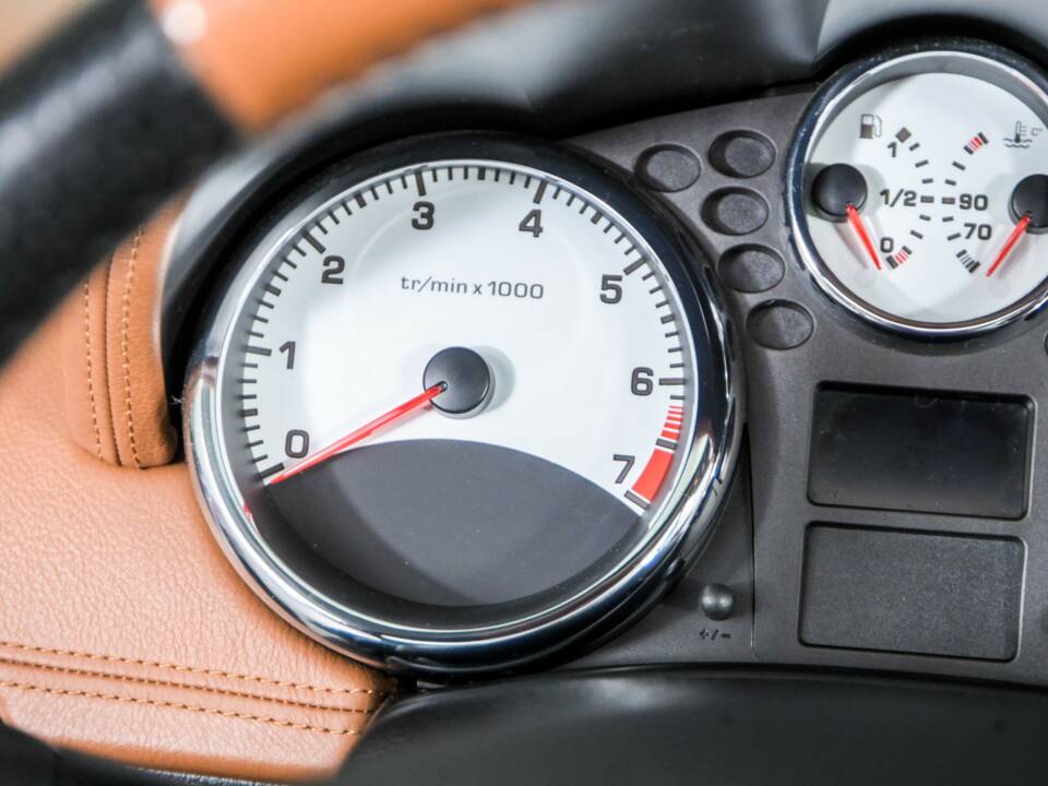 Image 16/50 de Peugeot 207 CC 1.6 VTi (2008)