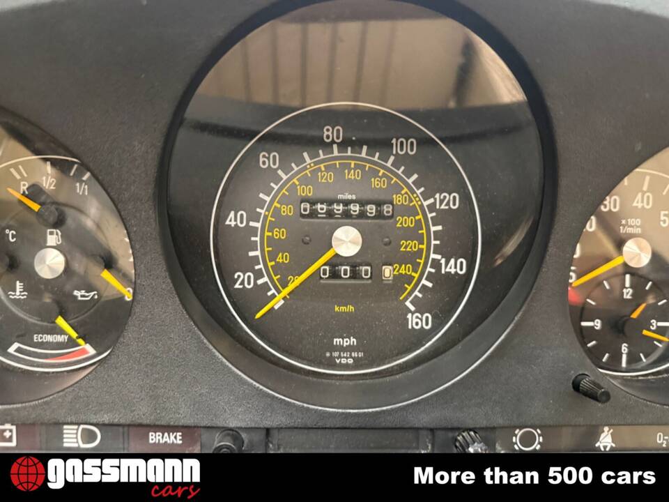 Image 12/15 de Mercedes-Benz 380 SL (1982)